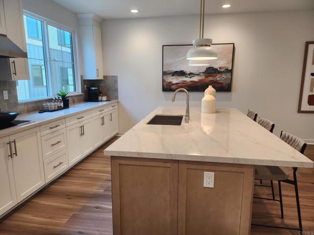 Detail Gallery Image 4 of 24 For 2536 Elderberry Ln, Carlsbad,  CA 92008 - 4 Beds | 3/1 Baths