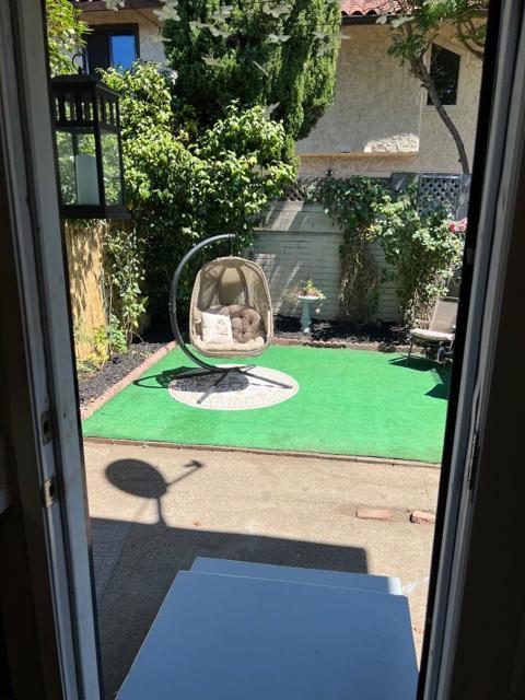 406 Craven Court, Hayward CA: https://media.crmls.org/mediaz/36483123-b395-4937-ad25-b813e73a226d.jpg