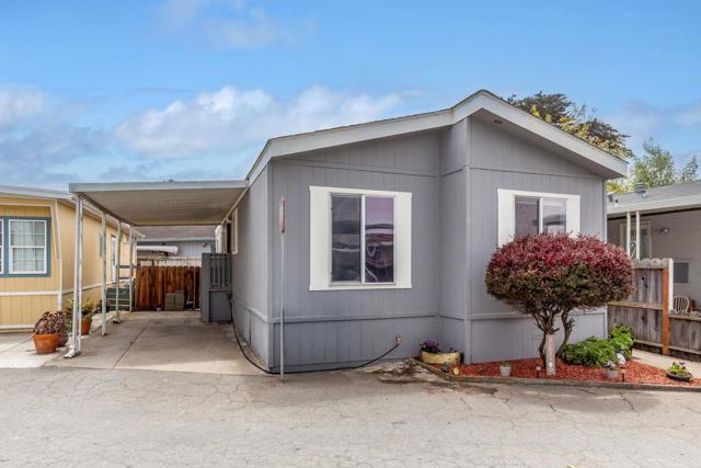 3320 Del Monte Boulevard, Marina CA: https://media.crmls.org/mediaz/3648cfd9-9daf-4135-a612-d155e88274cb.jpg