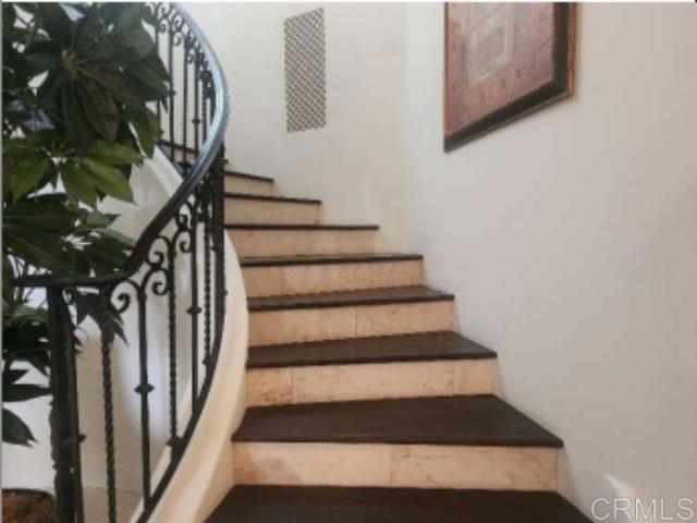 Detail Gallery Image 9 of 21 For 6540 El Camino Del Teatro, La Jolla,  CA 92037 - 5 Beds | 6 Baths