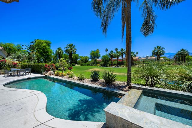 945 Hawk Hill Trail, Palm Desert CA: https://media.crmls.org/mediaz/364abbb4-e01c-4885-b431-79b7310c307e.jpg
