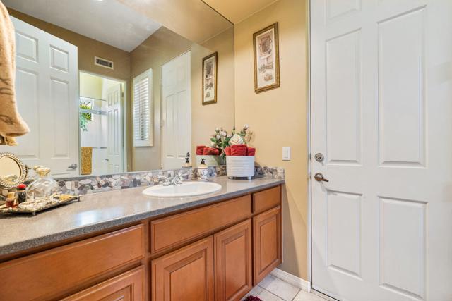 47 Gibraltar Drive, Palm Desert CA: https://media.crmls.org/mediaz/364b7df1-7423-4ba8-b444-94ed57d84d96.jpg
