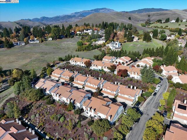 4345 Conejo Dr, Danville CA: https://media.crmls.org/mediaz/364b9161-7f85-47ca-93d8-c1b3be27d9ae.jpg