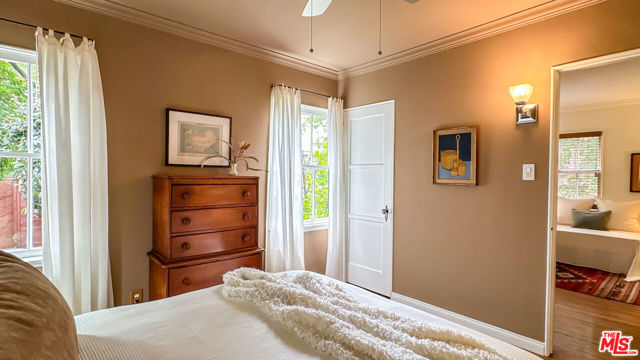 752 Country Club Drive, Burbank CA: https://media.crmls.org/mediaz/364b94c4-8391-48f3-85c4-858329b52a2f.jpg