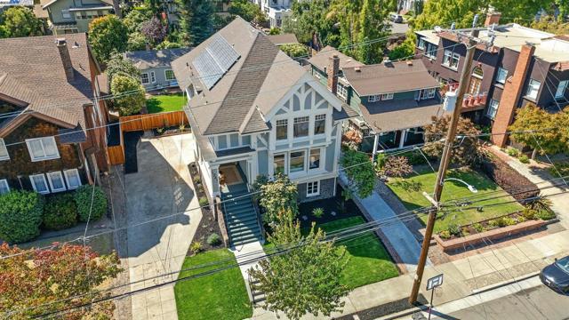 1247 Sherman, Alameda CA: https://media.crmls.org/mediaz/364c59ee-5549-4325-aab2-9fcd4f4c5c78.jpg