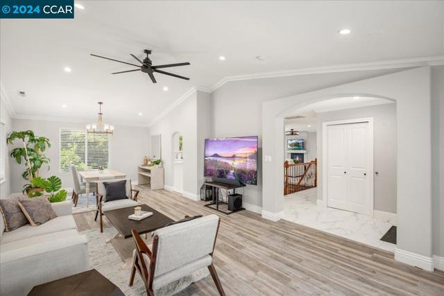 Image 13 of 59 For 4992 Fraga Rd