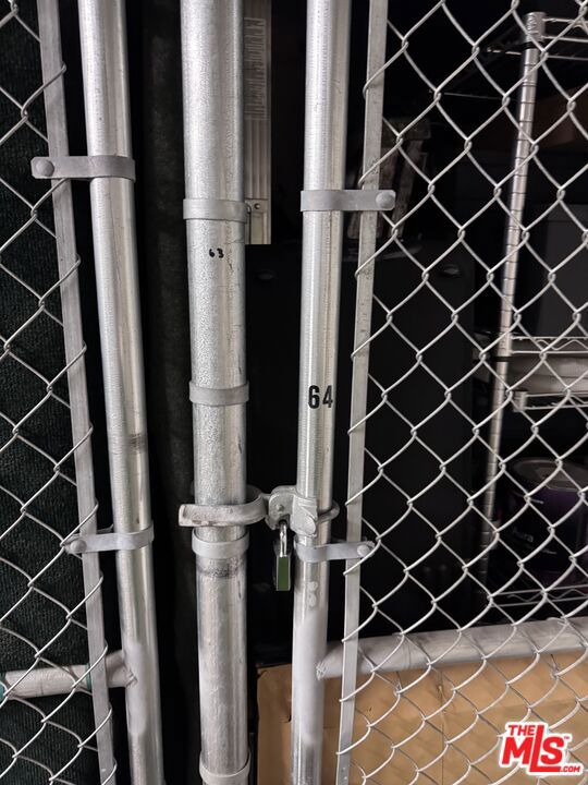 https://media.crmls.org/mediaz/364e9cce-4ab4-4920-bd7a-16b15fc87f5e.jpg?preset=X-Large