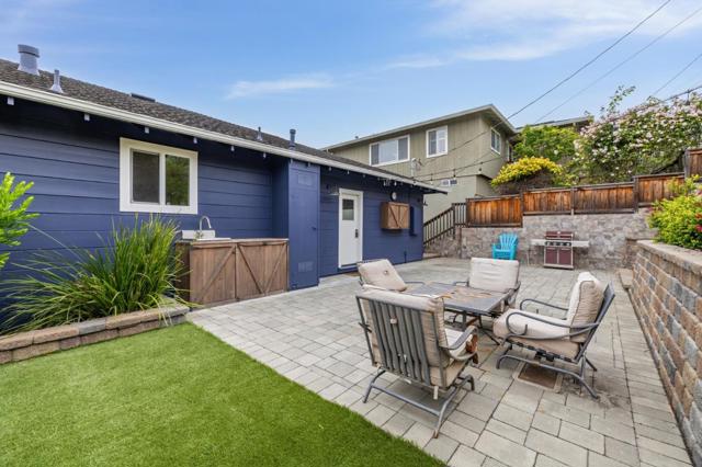 3279 N Cabrillo Highway, Half Moon Bay CA: https://media.crmls.org/mediaz/364eb546-b74b-47eb-8aa9-ba6b358f49c7.jpg