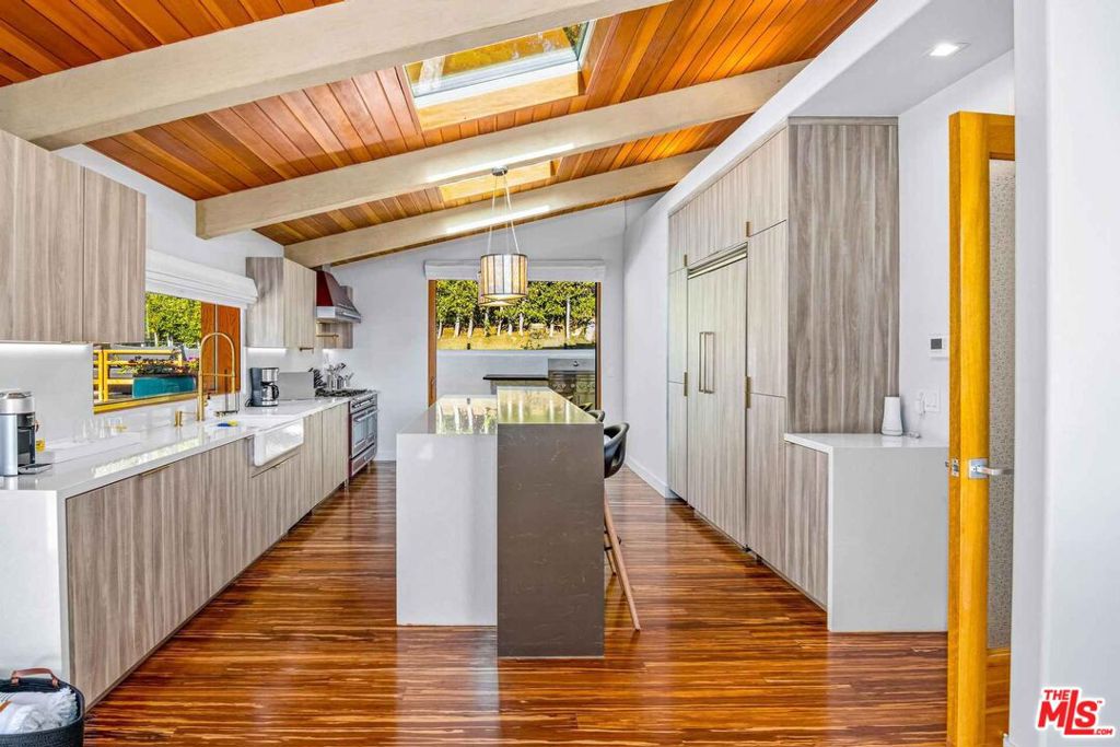 MLS #25501015 img 10