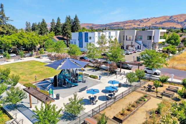 2580 Gimelli Way, San Jose CA: https://media.crmls.org/mediaz/36505114-fd7c-43b2-9626-bdc0b651436f.jpg