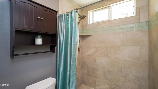 Detail Gallery Image 22 of 36 For 718 Pamela Wood St, Thousand Oaks,  CA 91320 - 5 Beds | 2/1 Baths