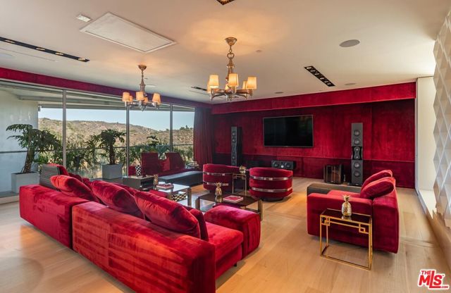 1740 Bel Air Road, Los Angeles CA: https://media.crmls.org/mediaz/36515c18-f1e0-482d-927a-c4691d643be2.jpg