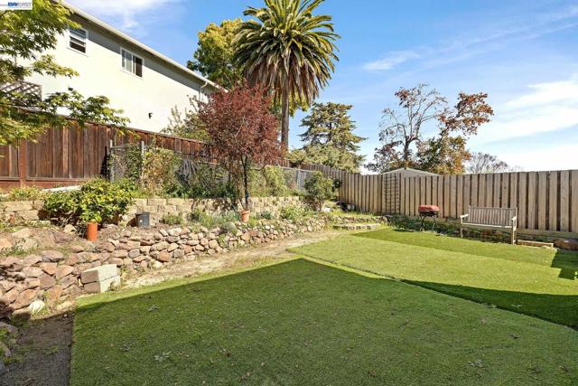 Image 15 of 26 For 17676 Garland Ct