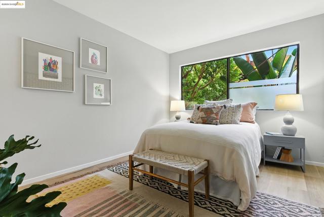 5321 Miles Ave, Oakland CA: https://media.crmls.org/mediaz/3651daea-d5e0-4cb7-ae99-545b57b83429.jpg