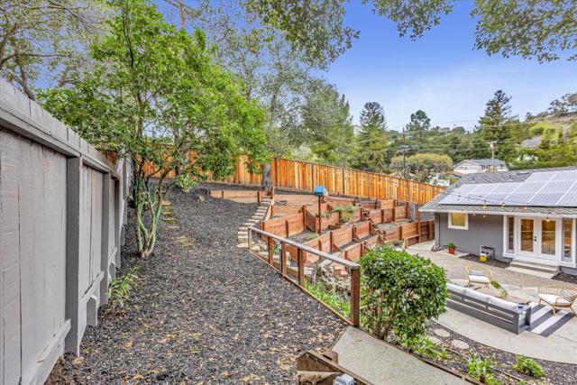 2845 Brittan Avenue, San Carlos CA: https://media.crmls.org/mediaz/36523c08-7d65-4859-8425-f793e24ef074.jpg