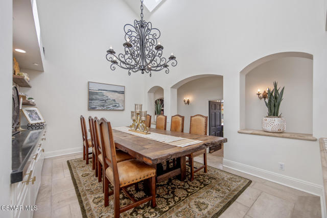 Image 18 of 65 For 730 Calle Mandarinas