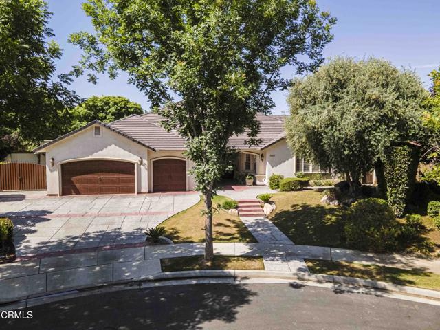 3007 Springbank Court, Bakersfield CA: https://media.crmls.org/mediaz/365393c7-c2ee-4fa3-a0f7-26b42e9f4234.jpg