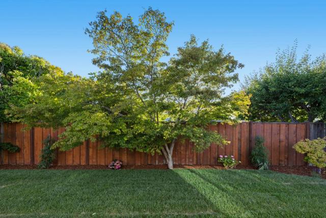626 Harvester Drive, Foster City CA: https://media.crmls.org/mediaz/3653b88e-8e65-479b-98fd-f8dc2f19ce60.jpg