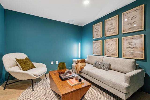 188 W Saint James Street, San Jose CA: https://media.crmls.org/mediaz/3653cb3d-9b4e-4e88-91eb-404908d0f509.jpg