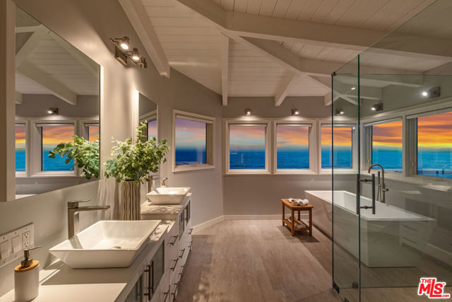 1448 Nathan Lane, Ventura CA: https://media.crmls.org/mediaz/3653d9b1-aa79-4716-872f-e5bb91c1f218.jpg