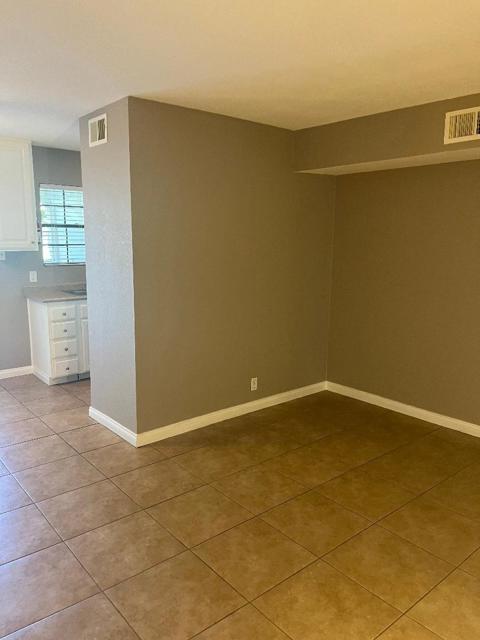 5300 E Waverly Drive, Palm Springs CA: https://media.crmls.org/mediaz/365437c8-3f5c-4ce5-a097-3265d213a6ee.jpg