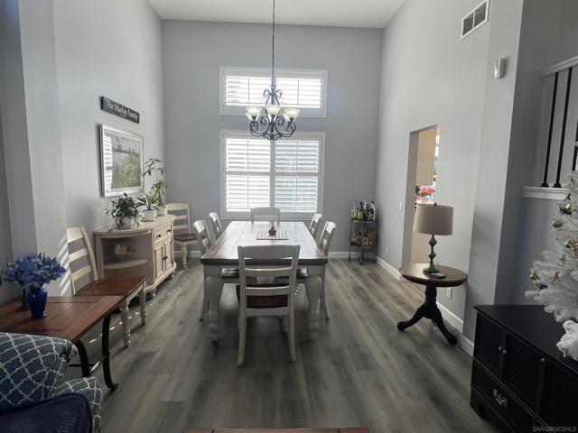 260 Sierra Madre Way, Corona CA: https://media.crmls.org/mediaz/3654ca12-9d62-4cdf-b7c4-001c51daa23f.jpg