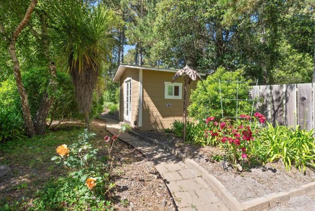 4071 Los Altos Drive, Pebble Beach CA: https://media.crmls.org/mediaz/365535da-6329-4940-b391-5804268b4976.jpg