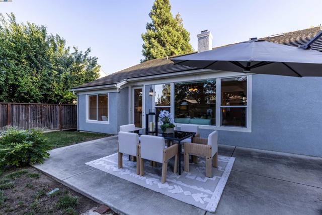 4244 Milton Way, Livermore CA: https://media.crmls.org/mediaz/36557494-75f2-4a30-b234-b09bbe353029.jpg