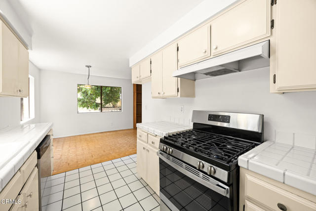 Detail Gallery Image 10 of 27 For 441 Maple Way #6,  Pasadena,  CA 91101 - 2 Beds | 2/1 Baths