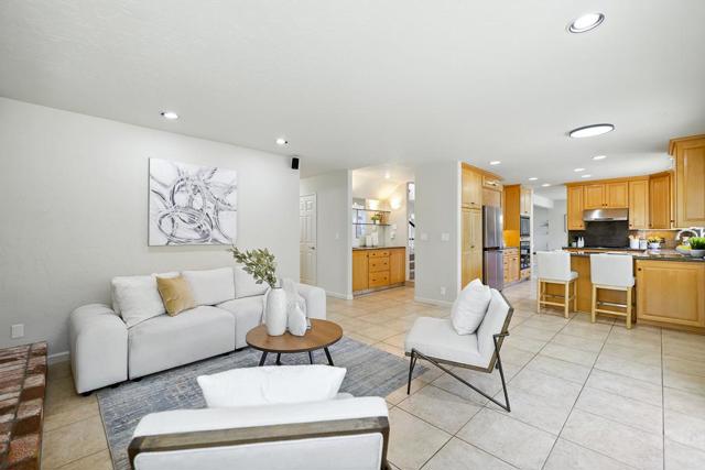 3484 Clover Oak Drive, San Jose CA: https://media.crmls.org/mediaz/3656c30f-e4ab-41f6-b0b0-16c9e556afae.jpg