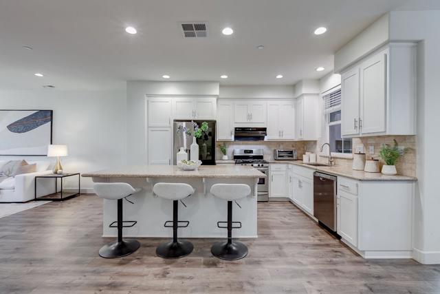 38924 Lemongrass Way, Newark CA: https://media.crmls.org/mediaz/3656ebd8-1ec1-40b0-b621-21a99db4d8e3.jpg