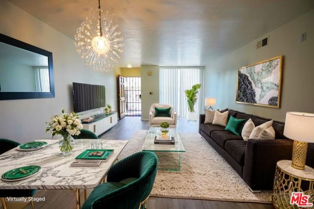 630 N Grand Avenue, Los Angeles CA: https://media.crmls.org/mediaz/36573652-5ae6-4866-ae54-eca6822cc175.jpg