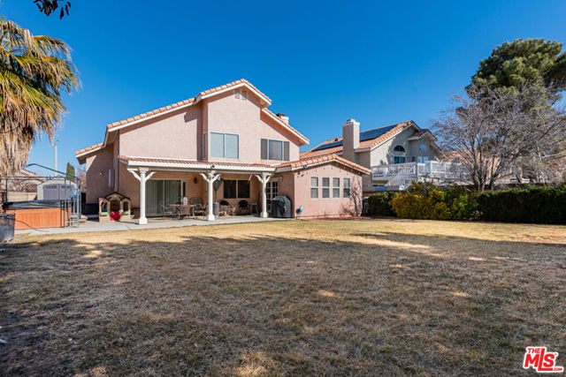 3626 W Avenue J2, Lancaster CA: https://media.crmls.org/mediaz/3657873d-cfaa-4370-875e-ed57536ebb1a.jpg