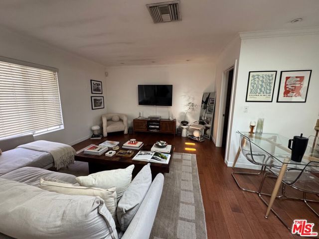 864 Granville Avenue photo 29