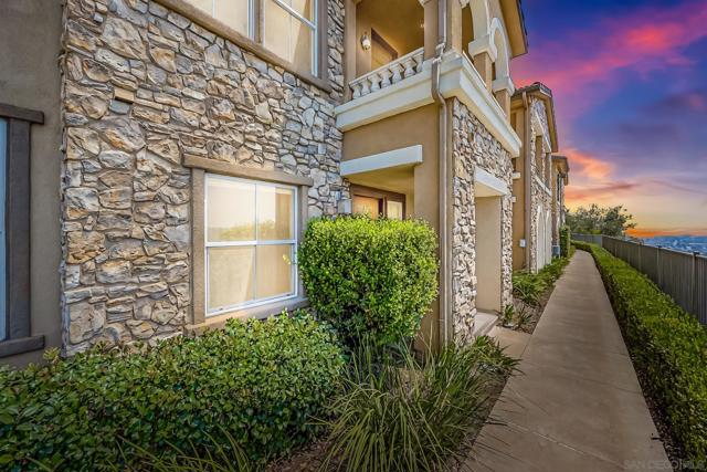 1110 Calabria St, Santee CA: https://media.crmls.org/mediaz/3657fbb2-6821-4443-b2f1-8d1c2461a811.jpg