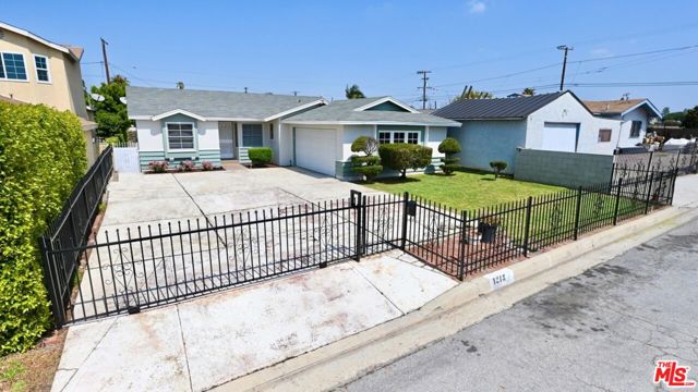 1213 W 122Nd St, Los Angeles, CA 90044