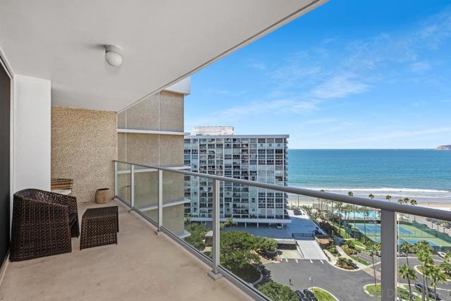 1820 Avenida Del Mundo, Coronado CA: https://media.crmls.org/mediaz/3658f549-a25f-47ed-8f80-b0e826fea646.jpg