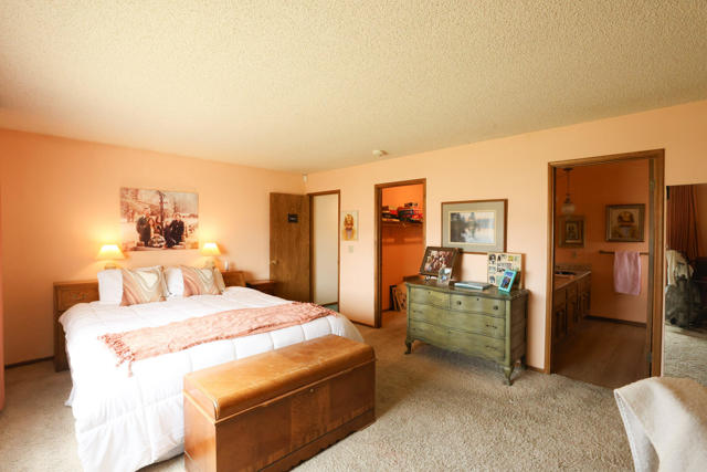 108 Palomino Drive, Big Bear CA: https://media.crmls.org/mediaz/365b0930-9395-4b0d-9d41-6d676977190e.jpg