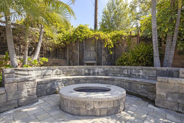 354 Arnett Avenue, Ventura CA: https://media.crmls.org/mediaz/365b8423-19ed-4afc-8936-e39f163f25ee.jpg