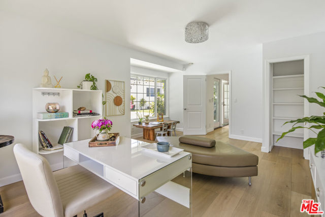 2241 Betty Lane, Beverly Hills CA: https://media.crmls.org/mediaz/365bab5b-fbb5-4f0b-bfe5-8333a4cf3bc1.jpg