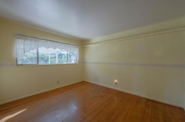 217 Iris Drive, Salinas CA: https://media.crmls.org/mediaz/365c1815-40d9-4380-ba4b-bf8b35f6b418.jpg