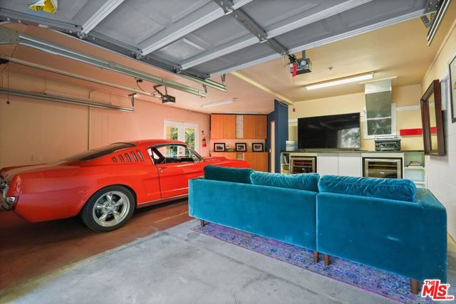 774 Old Topanga Canyon Road photo 46
