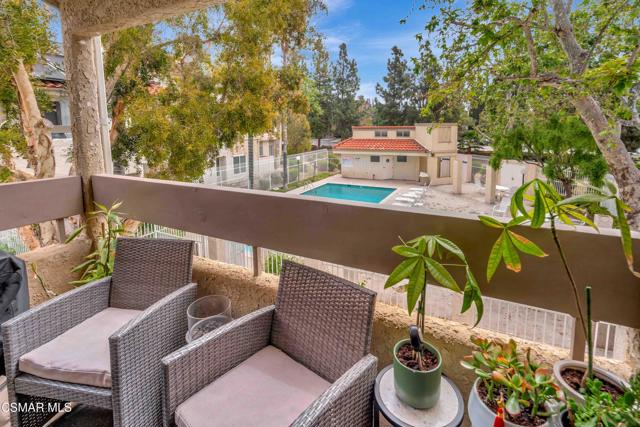 3318 Darby Street, Simi Valley CA: https://media.crmls.org/mediaz/365e072f-698f-4590-854e-1bd3e437a8d3.jpg