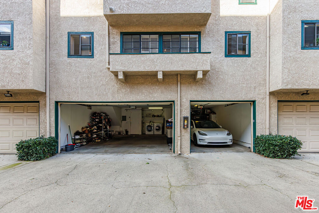 170 N Sierra Bonita Avenue #4