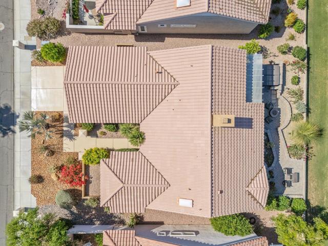 37383 Westridge Avenue, Palm Desert CA: https://media.crmls.org/mediaz/365e8430-1b95-4f1f-9eb7-82b21cd033f1.jpg