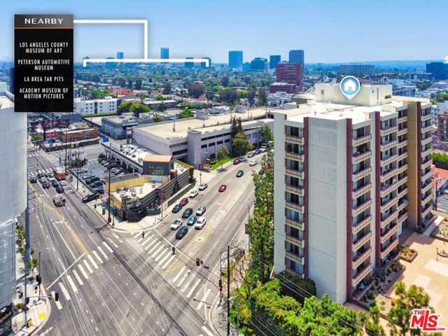 321 San Vicente Boulevard, Los Angeles, California 90048, 2 Bedrooms Bedrooms, ,2 BathroomsBathrooms,Condominium,For Sale,San Vicente,24397484