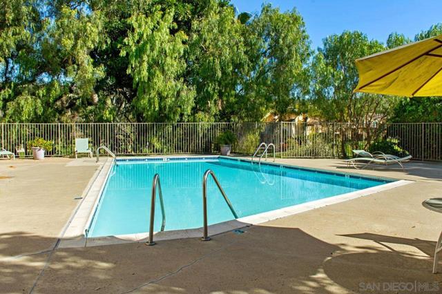 2564 Navarra Dr, Carlsbad CA: https://media.crmls.org/mediaz/365f6c6b-7a70-478e-ae15-156c5b1c0c11.jpg