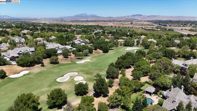1137 Via Di Salerno, Pleasanton CA: https://media.crmls.org/mediaz/3660b052-a3c5-4033-9915-24d8cd4ec63c.jpg