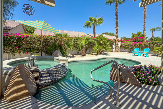 40421 Calle Santa Anita, Indio CA: https://media.crmls.org/mediaz/3660c616-a73a-4f45-8371-83a6e6e392e5.jpg