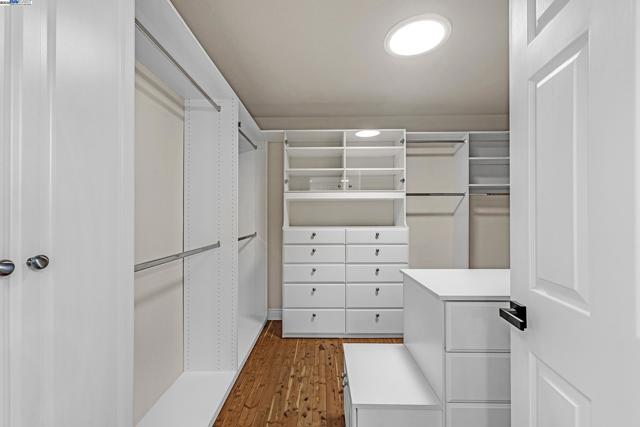 20340 Hunters Knls, Castro Valley CA: https://media.crmls.org/mediaz/36614c07-7f8c-4e54-803e-fb1ea5686cdb.jpg